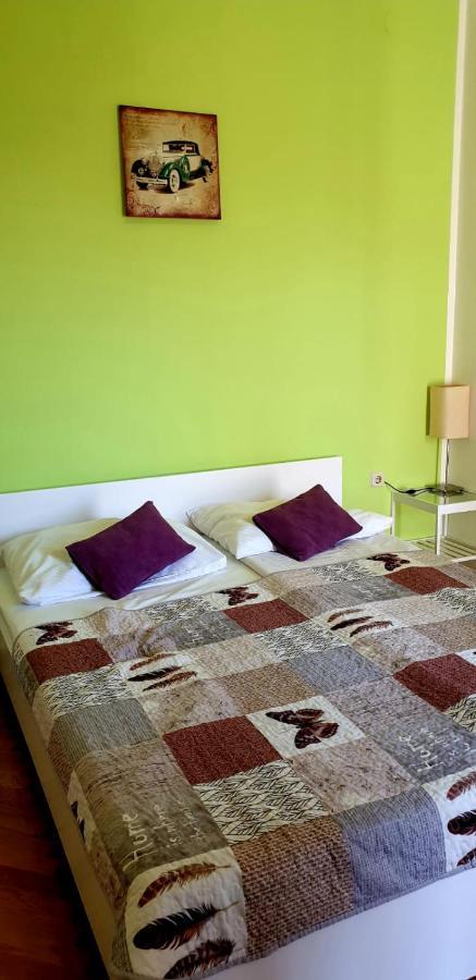Istranova Apartments 로비니 외부 사진