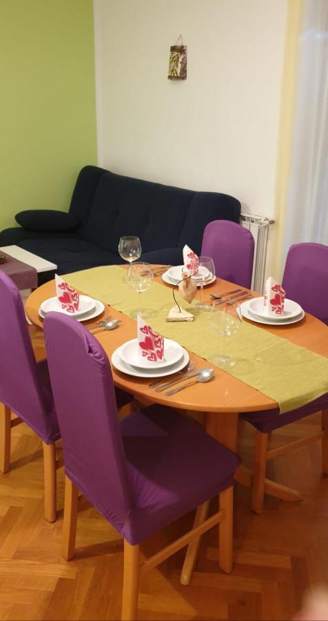 Istranova Apartments 로비니 외부 사진