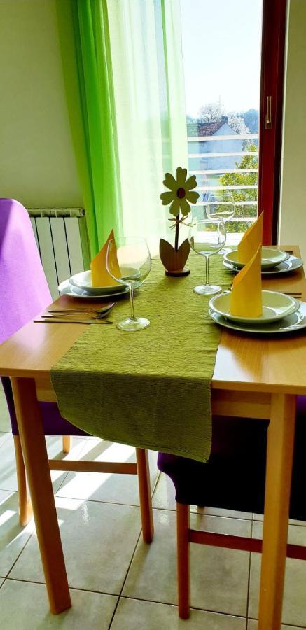 Istranova Apartments 로비니 외부 사진