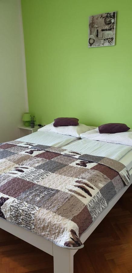 Istranova Apartments 로비니 외부 사진