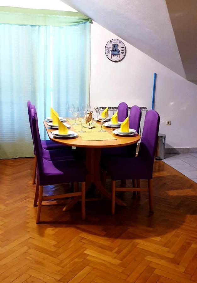 Istranova Apartments 로비니 외부 사진
