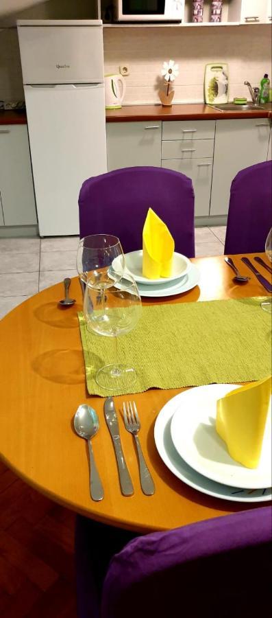 Istranova Apartments 로비니 외부 사진