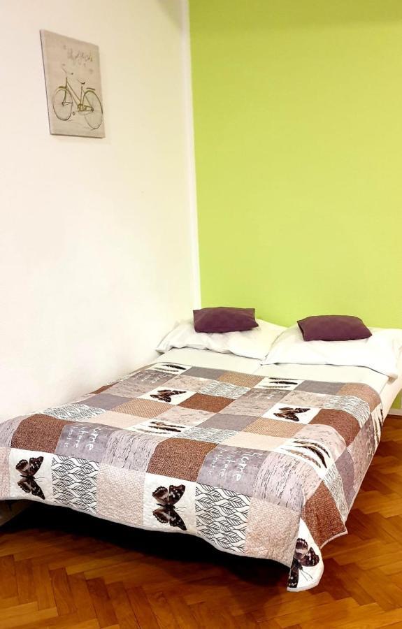 Istranova Apartments 로비니 외부 사진
